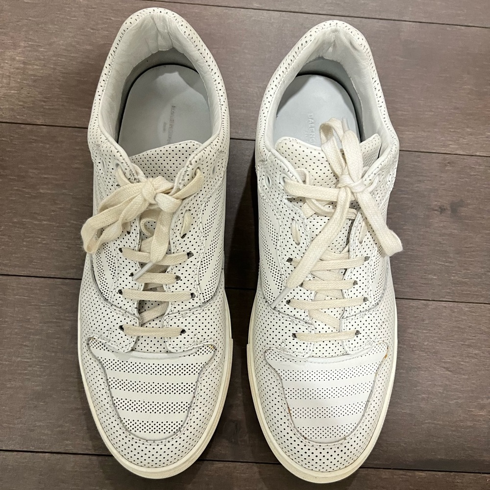Balenciaga perforated white leather sneaker size 43 (US 10)